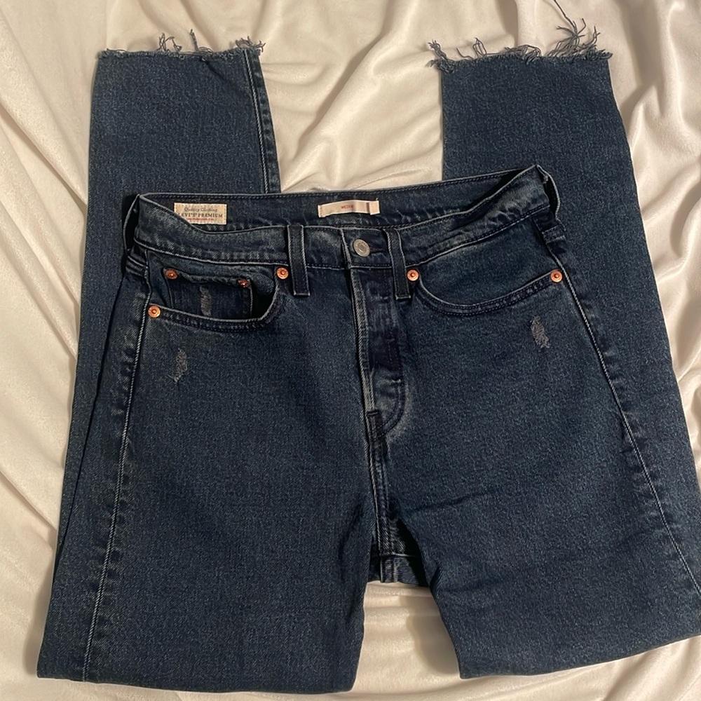 Levi’s Wedgie Ankle Length- Dark Wash